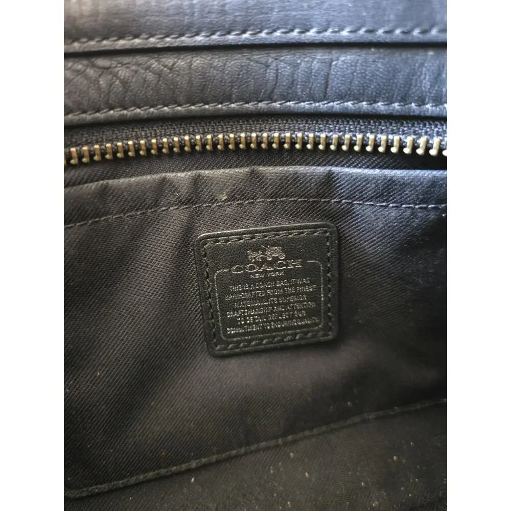 Coach Swagger Matte Black Pebble Leather Wristlet Crossbody Handbag Purse